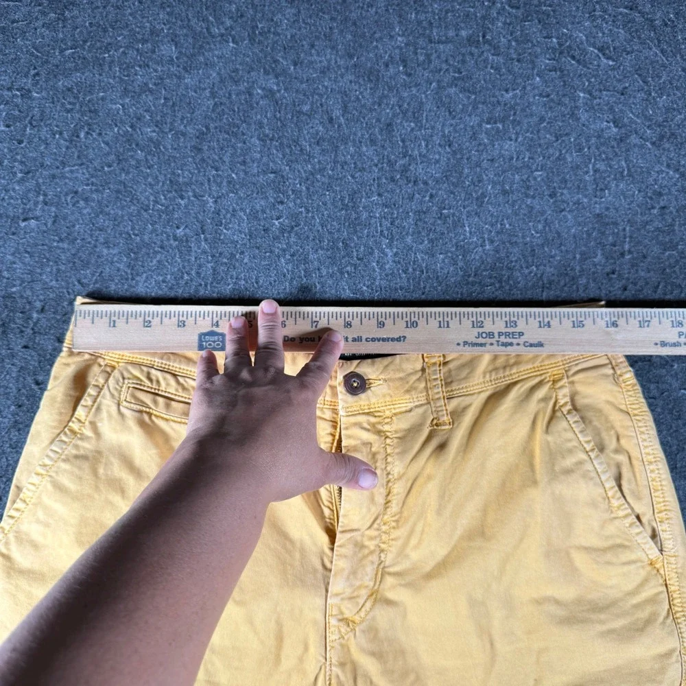 American Eagle Next Level Flex Classic Chino Shorts Yellow Mens 32